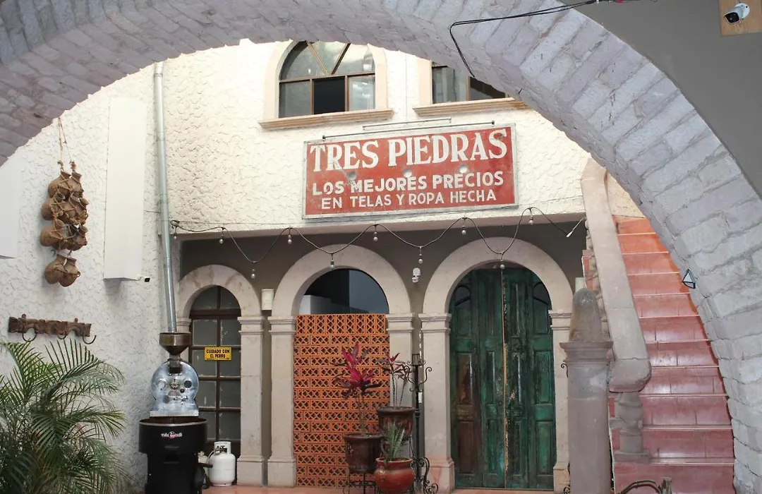 Casa Tres Piedras-1